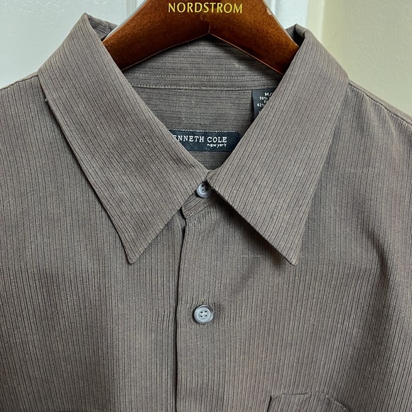 Classic Kenneth Cole Dress Shirt - Picture 4 of 4